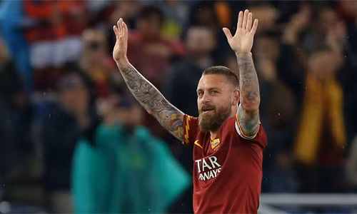 De Rossi có thể không xuất hiện trở lại trên sân cỏ. Ảnh: Reuters.