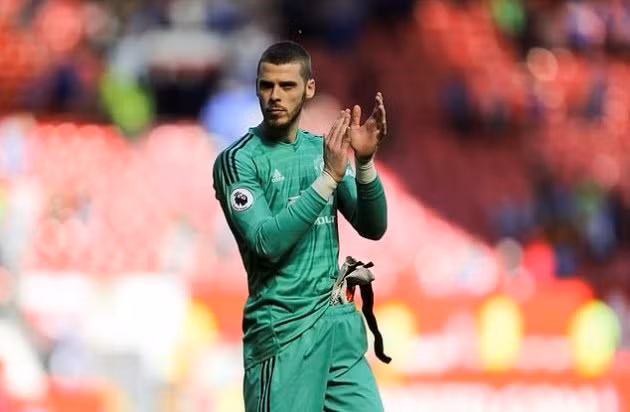 De Gea đồng ý ở lại Man Utd.