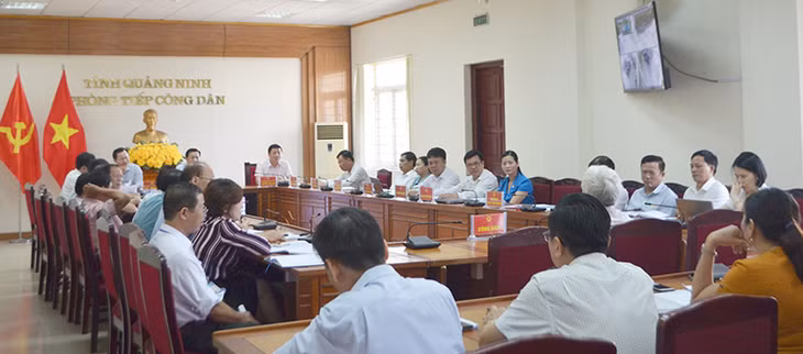 Quang cảnh buổi tiếp công dân