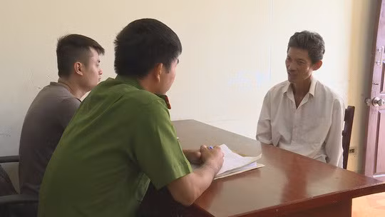 Đối tượng Vũ Ngọc Viễn tại cơ quan công an