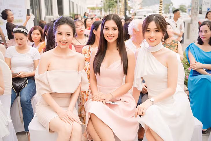 Ba nàng hoa hậu xinh đẹp đi dự sự kiện Khai trương H&H Quảng Ninh.