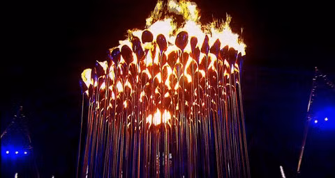 Đài lửa của Olympic 2012.
