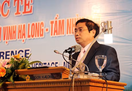 Đồng chí Phạm Minh Chính, Ủy viên T.Ư Đảng, Bí thư Tỉnh ủy phát biểu tại hội thảo.
