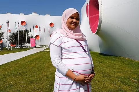 Nur Suryani bế bụng bầu đến Olympic.