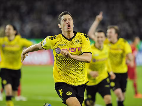 Lewandowski rất có thể sẽ ra đi trong hè này, theo chân Shinji Kagawa - một trụ cột khác ở sân Westfallen gia nhập MU với giá 12 triệu bảng.
