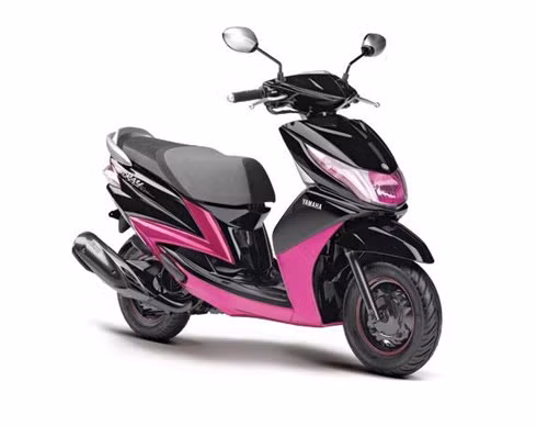Yamaha Ray bản concept với tông màu đỏ-hồng. Khách hàng mục tiêu là nữ giới. Ảnh: Yamaha.