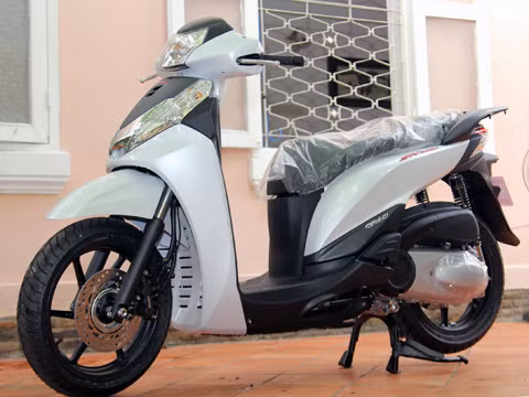 Honda SH300i Sporty ABS 2012 xuất hiện tại Việt Nam.