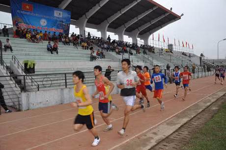 Thi đấu cự ly 3000m nam tại Hội khỏe Phù Đổng tỉnh Quảng Ninh lần thứ 8- 2012