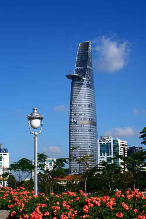 Tháp Bitexco 68 tầng, một hình ảnh mới có tính biểu tượng của TP HCM.