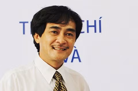 Nhà thơ Phan Hoàng xin từ nhiệm chức Chủ tịch Hội đồng Thơ vì bị phản ứng bài viết "Ngộ độc thơ". (Ảnh: Hội Nhà văn TP.HCM)