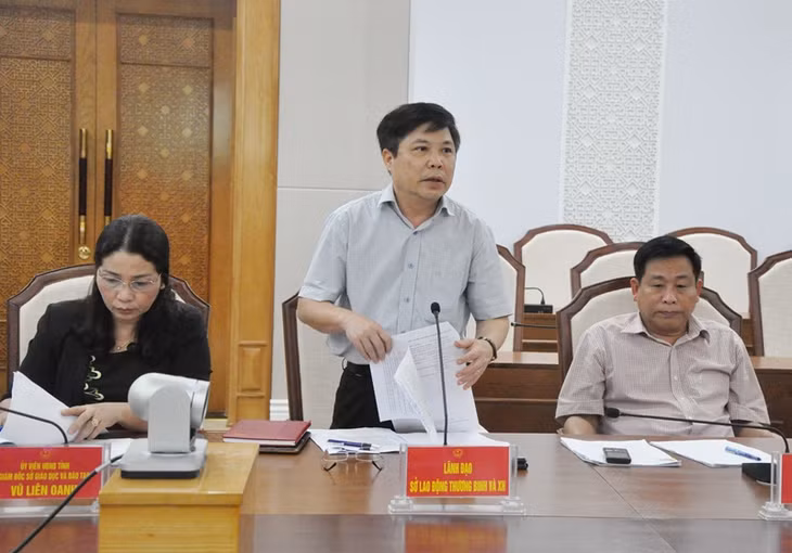 Lãnh đạo Sở LĐ-TB&XH phát biểu tại hội nghị. 