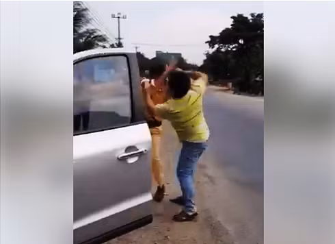 Đại úy Nguyễn Văn Bình bị người đàn ông tên Hải tấn công trong khoảng 2 phút