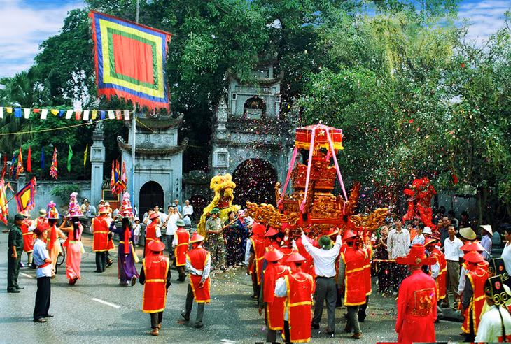 Hội đền Mẫu (Ảnh: Dương Tăng)