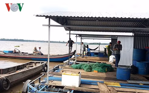 Khu vực ngư dân phát hiện chiếc đò của chị Phạm Thị Lê Khanh trôi sông có nghi vấn.