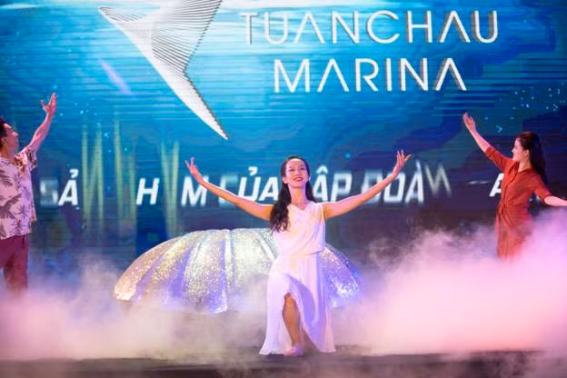 Tuần Châu Marina mang đến sự khác biệt khi gắn kết các sản phẩm bất động sản với các dịch vụ, tiện ích đã được đầu tư xây dựng hoàn chỉnh trên đảo ngọc Tuần Châu.