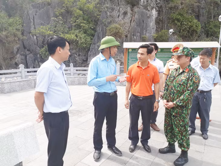 Phó Chủ tịch UBND tỉnh yêu cầu Đội cứu nạn cứu hộ liên ngành tăng cường quân số, trang thiết bị trong những ngày cao điểm