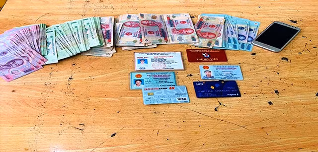 Các tang vật vụ án.