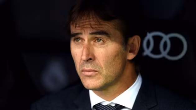  Lopetegui bị sa thải sau những kết quả tồi tệ cùng Real.
