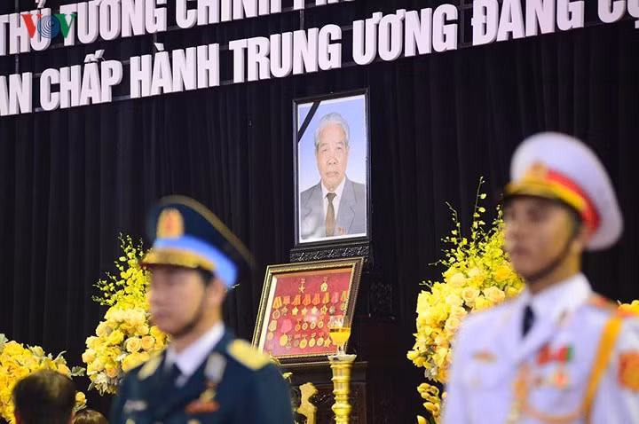 Di ảnh nguyên Tổng Bí thư Đỗ Mười