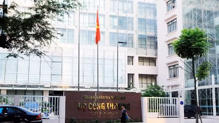 Quyết định 3720 vừa được Bộ trưởng Bộ Công Thương ký ban hành mới đây đã đưa ra phương án cắt giảm, đơn giản hóa điều kiện đầu tư kinh doanh thuộc lĩnh vực quản lý nhà nước của Bộ Công Thương giai đoạn 2019 – 2020.