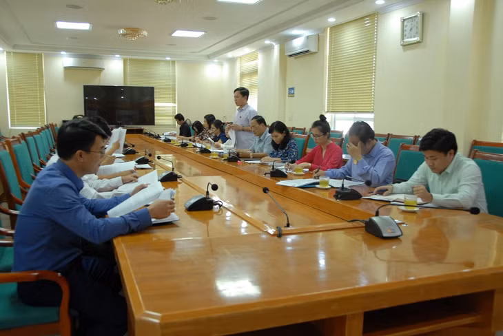 Quang cảnh buổi làm việc.