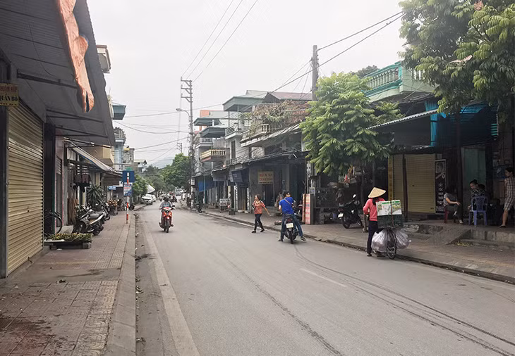 Hơn 2 năm qua, phường Cẩm Sơn đã đầu tư trên 2,5 tỷ đồng mở rộng tuyến đường xung quanh chợ Độc Lập