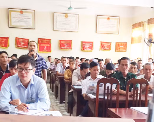 Ngư dân phường Phong Hải, TX Quảng Yên nêu kiến nghị tại buổi đối thoại