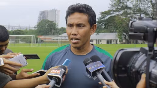  HLV Bima Sakti chia sẻ về tham vọng giúp ĐT Indonesia thành công ở AFF Cup 2018.
