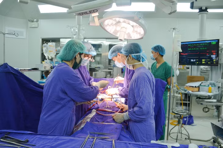 Thực hiện phẫu thuật tim hở tại Bệnh viện Đa khoa tỉnh