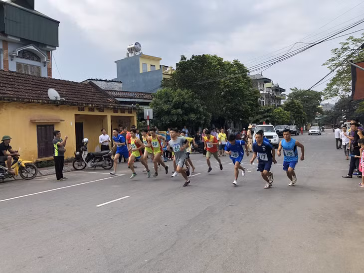 Thi chạy vượt đồi núi 
