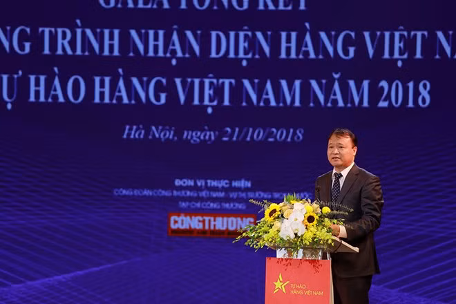 Thứ trưởng Đỗ Thắng Hải phát biểu tại Gala Tổng kết Chương trình Nhận diện hàng Việt Nam. (Ảnh: Đức Duy/Vietnam+)