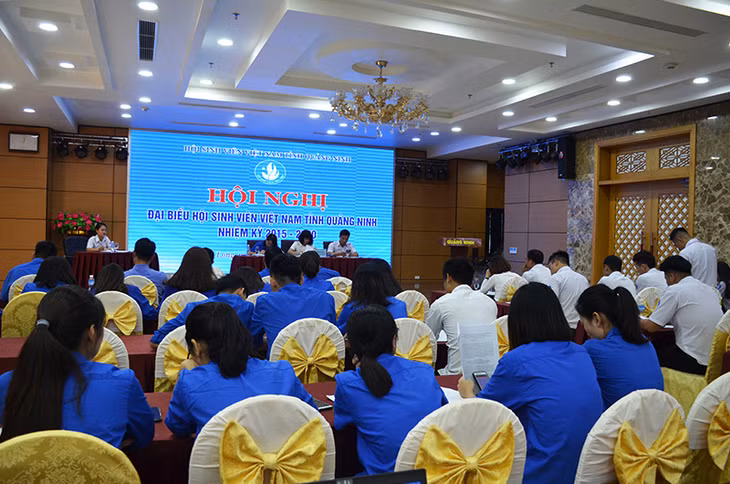 Quang cảnh hội nghị