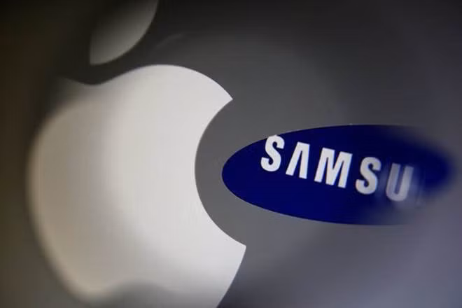 Apple và Samsung bị tố sử dụng cập nhật phần mềm để làm chậm điện thoại