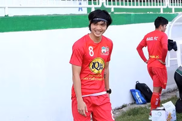 Tiền vệ Tuấn Anh đã thoải mái tâm lý hơn nhiều sau thời gian điều trị tại Hàn Quốc.