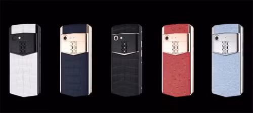 Vertu ban đầu chỉ bán ba màu sắc là đen, trắng và vàng. 