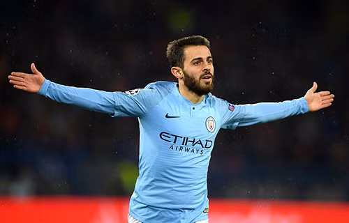 Bernardo Silva mừng bàn ấn định chiến thắng 3-0 cho Man City. Ảnh: PA.