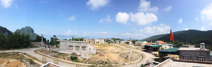 Khu tái định cư được đầu tư đầy đủ hạ tầng cơ sở, phục vụ đời sống của người dân.