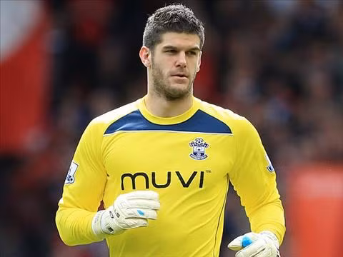 Ông lớn thành London đã sẵn sàng thay thế bằng Fraser Forster của Southampton