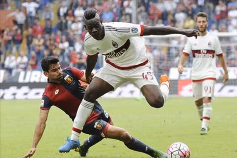  Balotelli đang tìm đường sang Pháp