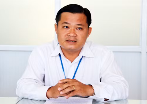 Ông Huỳnh Văn Phạm Hồng - Chánh Văn phòng UBND huyện Bình Chánh (TP HCM). Ảnh: Trung Sơn.
