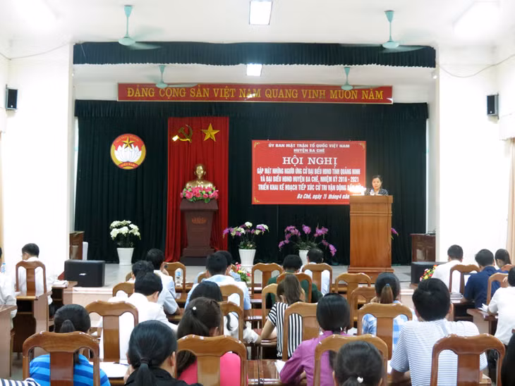 Quang cảnh hội nghị.