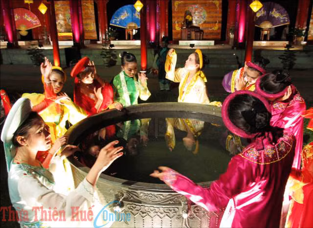Tái hiện đời sống cung nữ trong “Đêm Hoàng cung”. Ảnh: Diên Thống