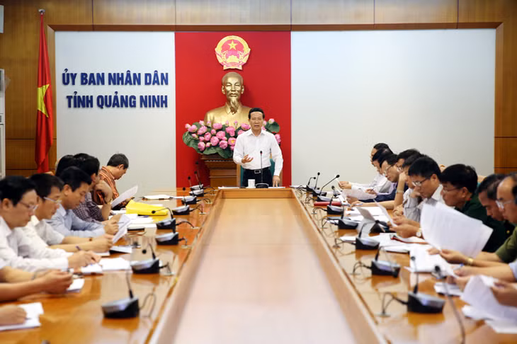 Quang cảnh cuộc họp.