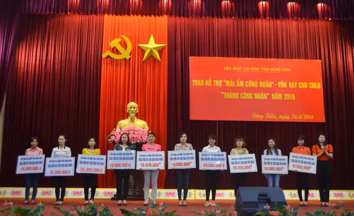 Tháng Công nhân năm 2016 thị xã Đông Triều có 61 CNLĐ được vay vốn từ Quỹ trợ vốn CNLĐ nghèo với tổng số tiền 630 triệu đồng.