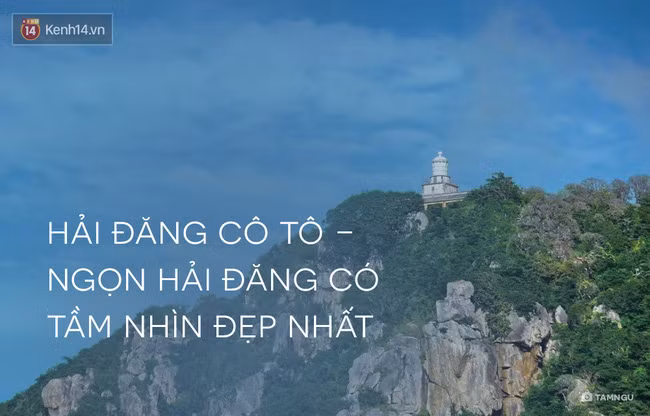 Trạm Hải đăng Cô Tô là 1 trong số hơn 30 hải đăng đang hoạt động trên khắp vùng lãnh thổ Việt Nam, có chiều cao tầm sáng 118m so với mặt nước biển. Để lên được đây, bạn phải vượt qua những khúc cua dốc đứng để tới ngọn hải đăng, sau đó leo tiếp 72 bậc cầu thang từ dưới chân lên đến đỉnh. Ở đây, bạn có thể thoải mái phóng tầm mắt ra phía trước và thưởng ngoạn khung cảnh xanh ngắt của trời và biển Cô Tô.