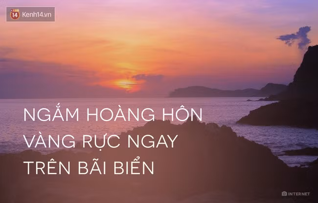 Sau 1 ngày trải nghiệm mệt nhoài rồi, còn cảm giác nào thi vị hơn là nằm ườn trên bãi biển, ngắm mặt trời đang lặn dần dưới chân núi. Để rồi 1 màu vàng óng sẽ phủ khắp mặt biển Cô Tô?