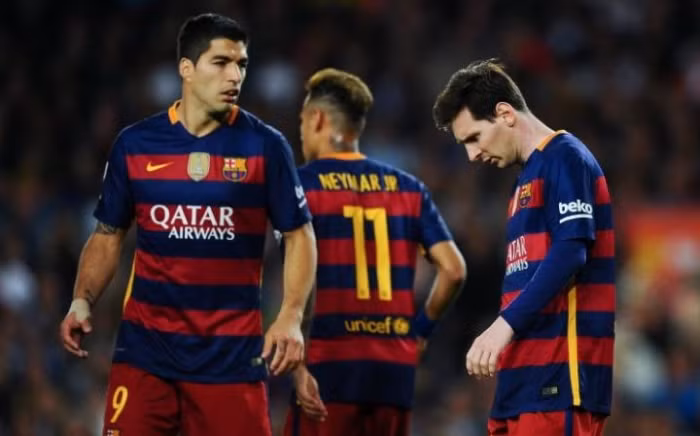 Bầu trời chưa sụp đổ trước mắt Messi và các đồng đội. Ảnh: Internet.