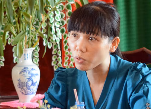 Bà Ngọc làm việc với các cơ quan ban ngành huyện Nhơn Trạch hôm 24/4. Ảnh: Thái Hà