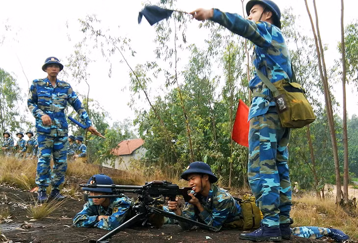 Giờ huấn luyện của cán bộ, chiến sĩ Tiểu đoàn 473 (Lữ đoàn Hải quân 147).