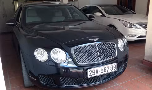 Chiếc Bentley Continental Flying Spur trước đó cũng mang bảng số 56789. Ảnh: FB Xehoi-VnExpress